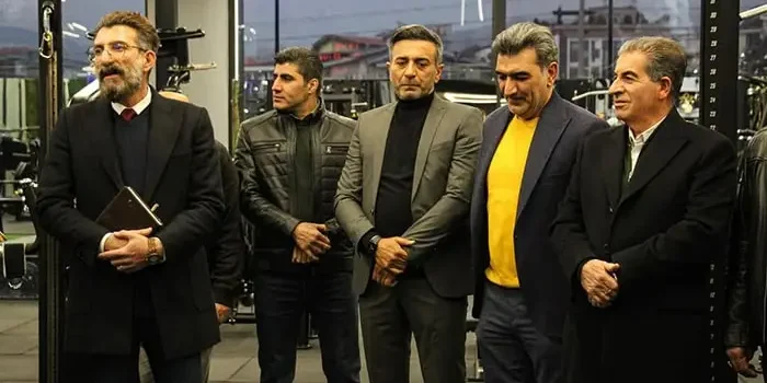 تصویر 5 نفر از مدعوین افتتاحیه باشگاه رادیس